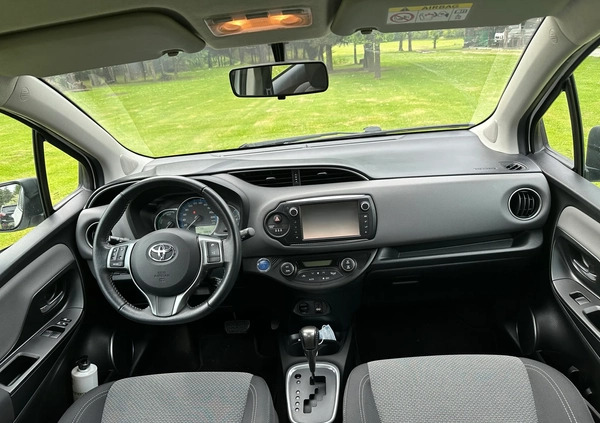 Toyota Yaris cena 49000 przebieg: 70768, rok produkcji 2016 z Bochnia małe 121
